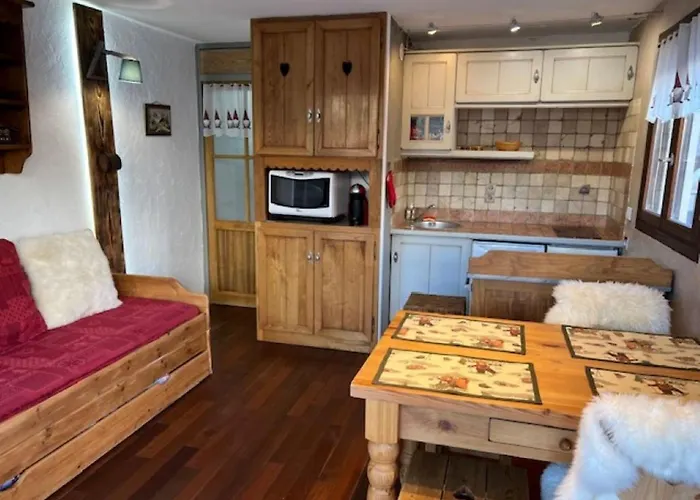 Avec Balcon Au Centre De La Station, Proche Des Remontees Mecaniques Апартаменты